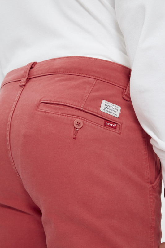 Chino rouge levi's