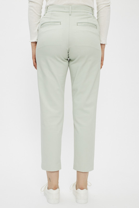 Essential chino vert d'eau