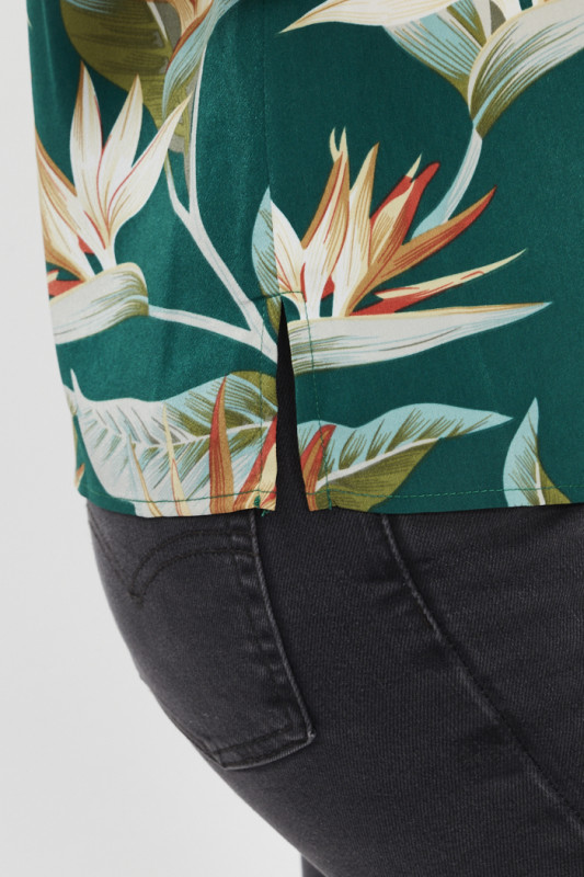 Blouse verte imprimé jungle sans manche