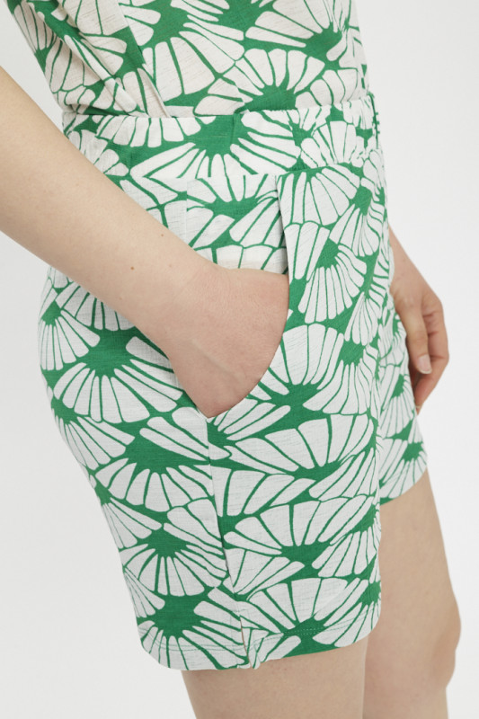 Short vert et blanc à motifs fleurs femme