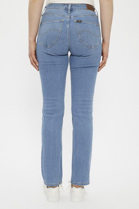 Jeans modèle Marion bleu délavé coupe droite