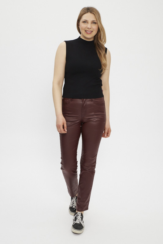 Pull Jupiter caviar noir manches amovibles levi's