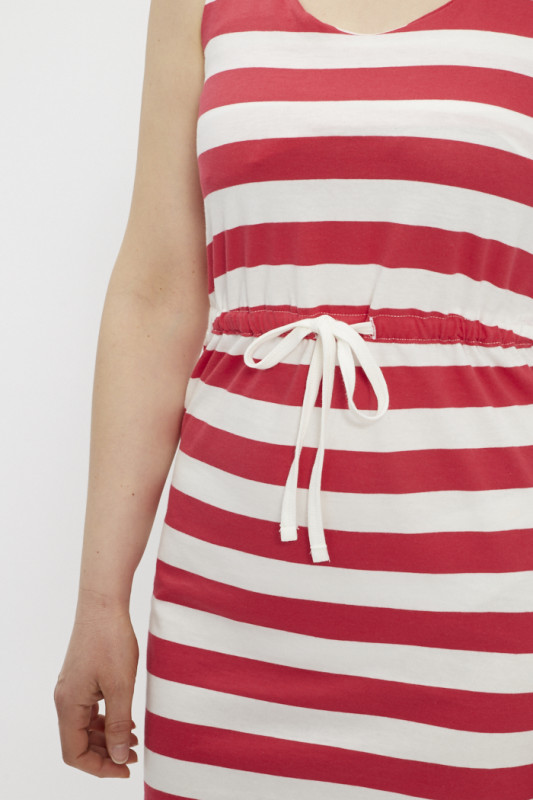 Robe à rayures rouges et blanches femme