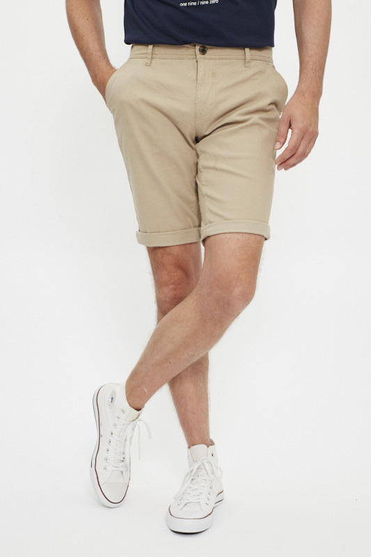 Short beige pour homme