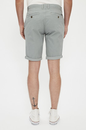 Short chino