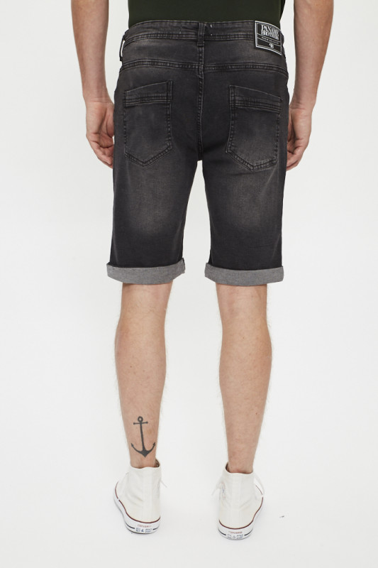 Short en jean pour homme