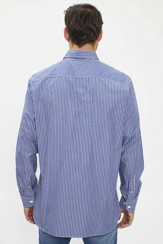 Chemise en popeline de coton à rayures bleues verticales