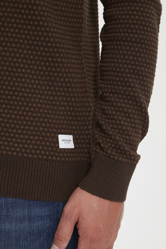 Pull ras du cou marron manches longues homme