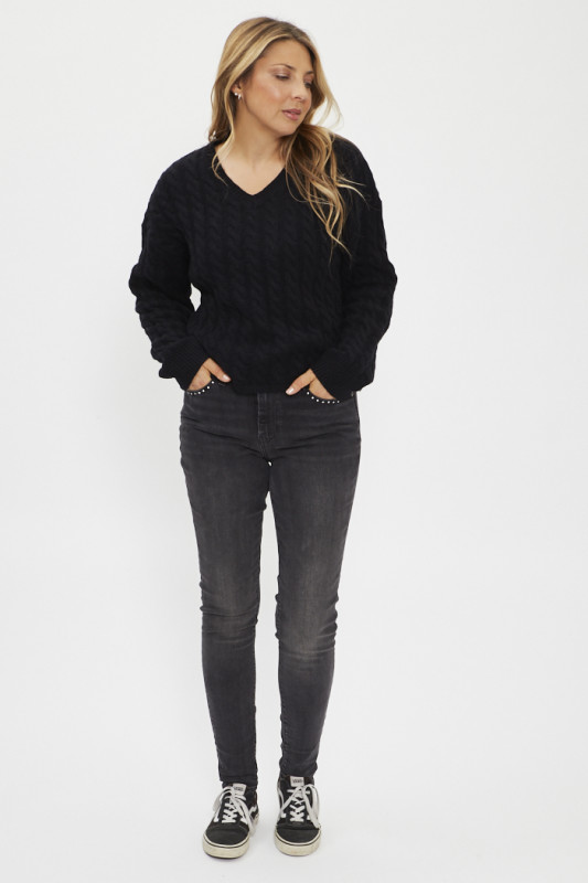 Pull torsadé noir caviar