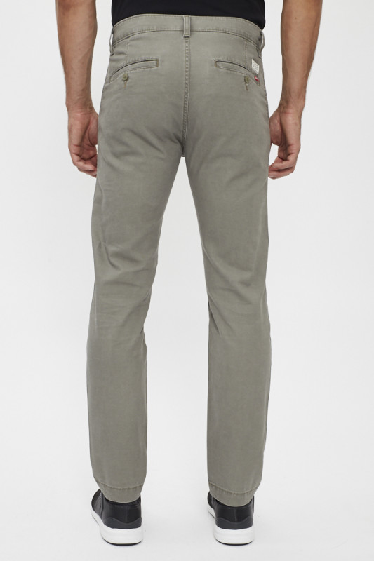 Pantalon chino gris en coton mélangé