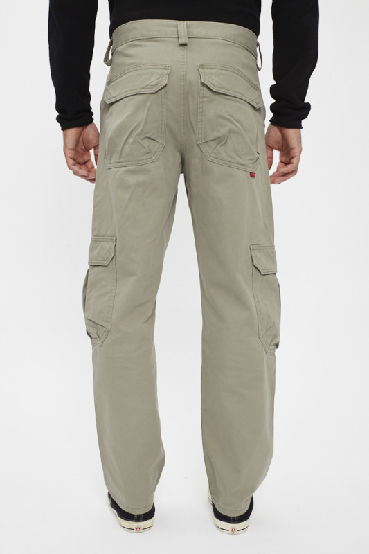 Panlon Stay Loose cargo vetiver