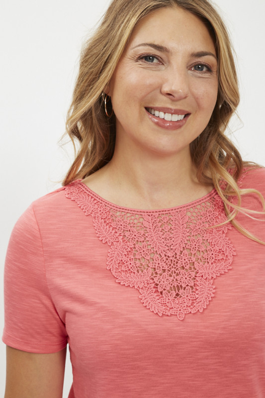 T-shirt Jacqueline de Yong à dentelle