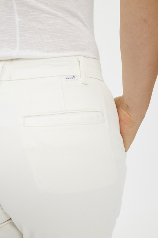 Pantalon chino Essentiel blanc femme levi's en coton mélangé