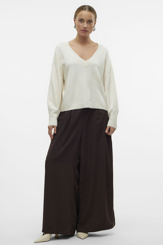 Pull col V beige clair Vero Moda manches longues