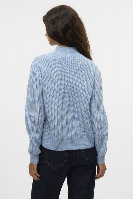 Pull maille torsadée bleu allure