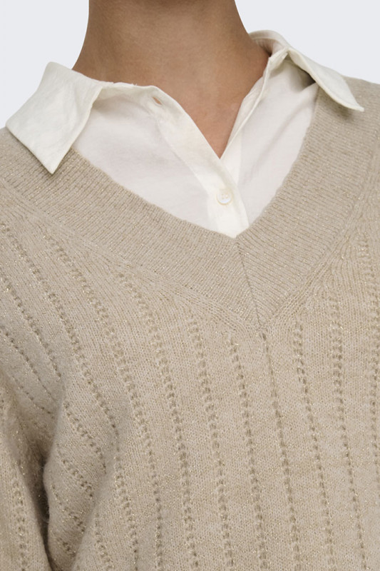 Pull en maille effet pailleté col V beige