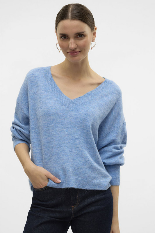 Pull col V profond bleu allure femme