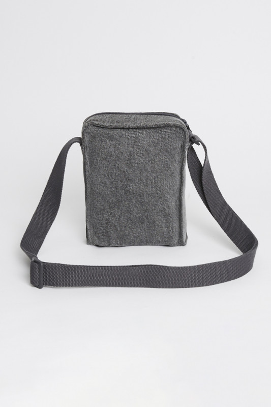 Petite pochette bandoulière en denim gris