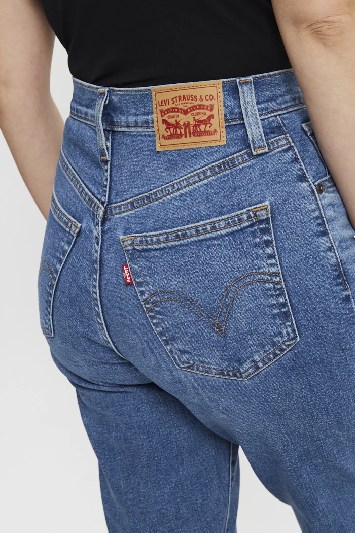 Jeans Mom taille haute denim indigo femme Levi's Destock Jeans