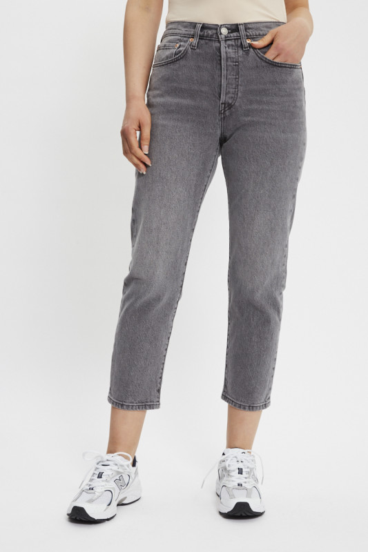 Jeans 501 crop noir denim délavé femme