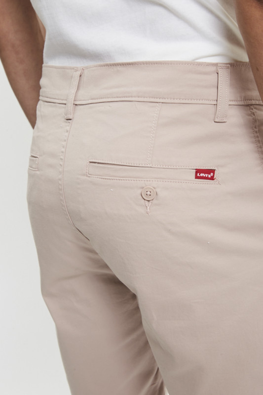 Short xx chino rose poudré homme levi's