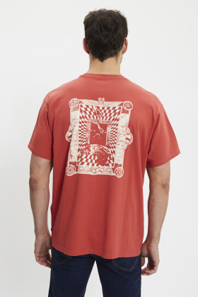 T-shirt vintage graphic rouge