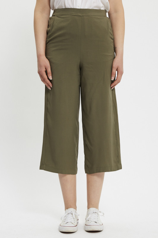 Pantalon court Selina vert kaki femme