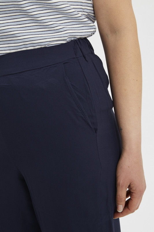 Pantalon court Selina bleu marine Only