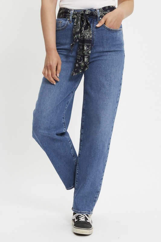 Jean balloon avec ceinture bandana