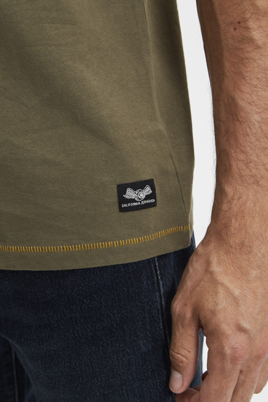 T-shirt regular College kaki homme Von Dutch