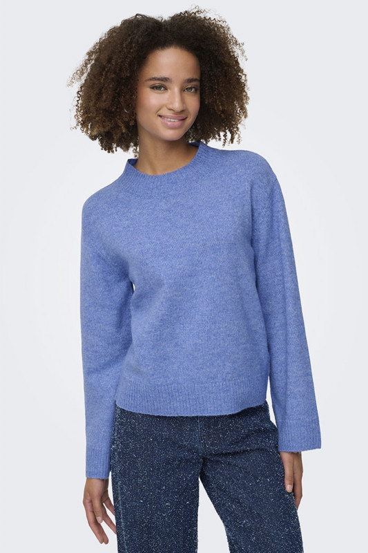 Pull 85 % polyester, 13 % acrylique, 2 % élasthanne