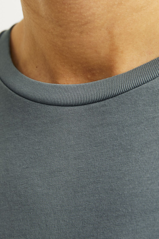 T-shirt col rond avec rebord côtelé