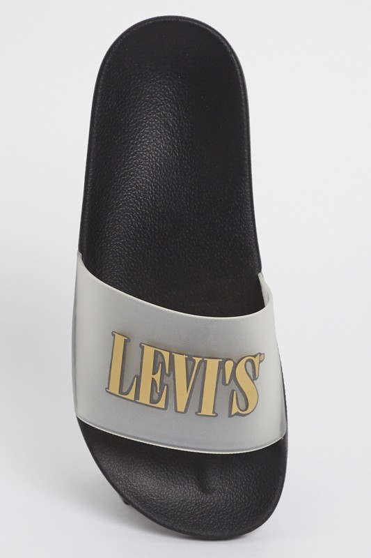 Claquettes transparentes 