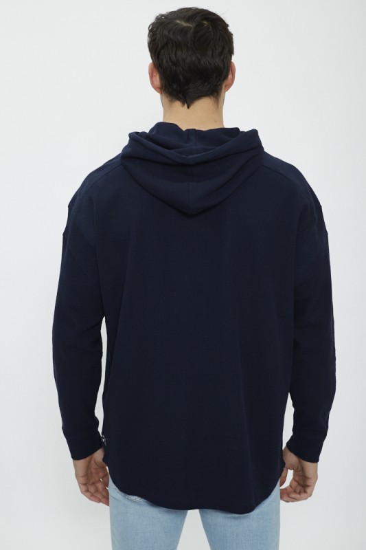 Pull à capuche