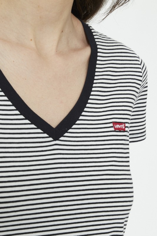 T-shirt à rayures noires