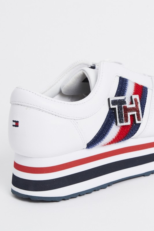 Baskets à plateforme blanches 