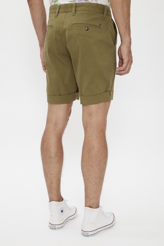 Short chino kaki
