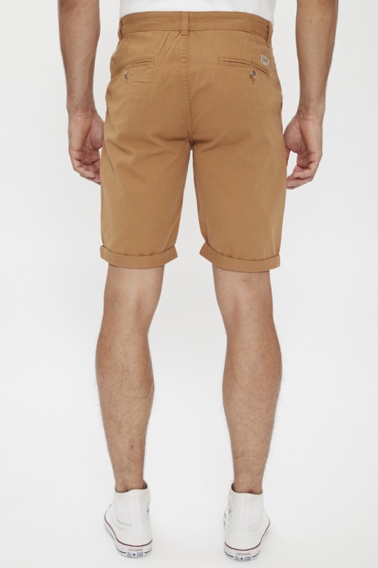 Short chino