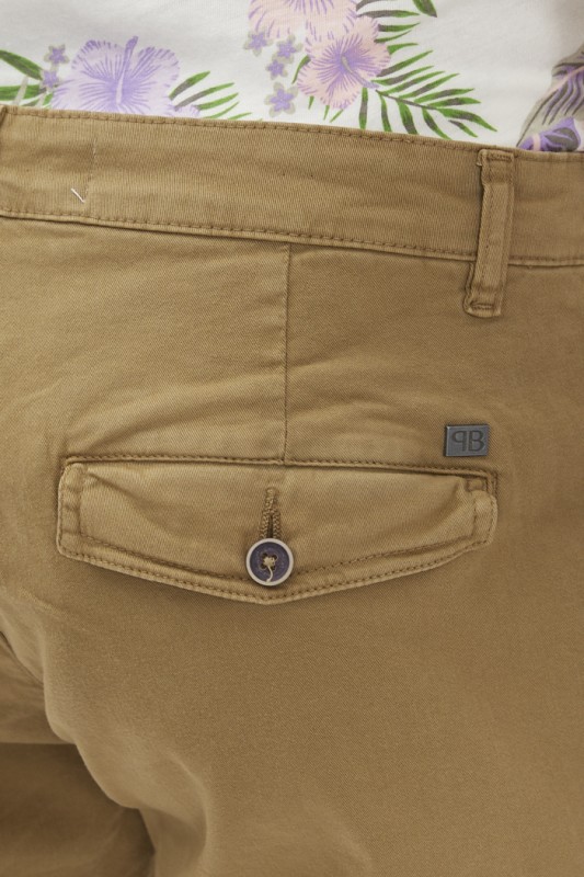Short cargo 