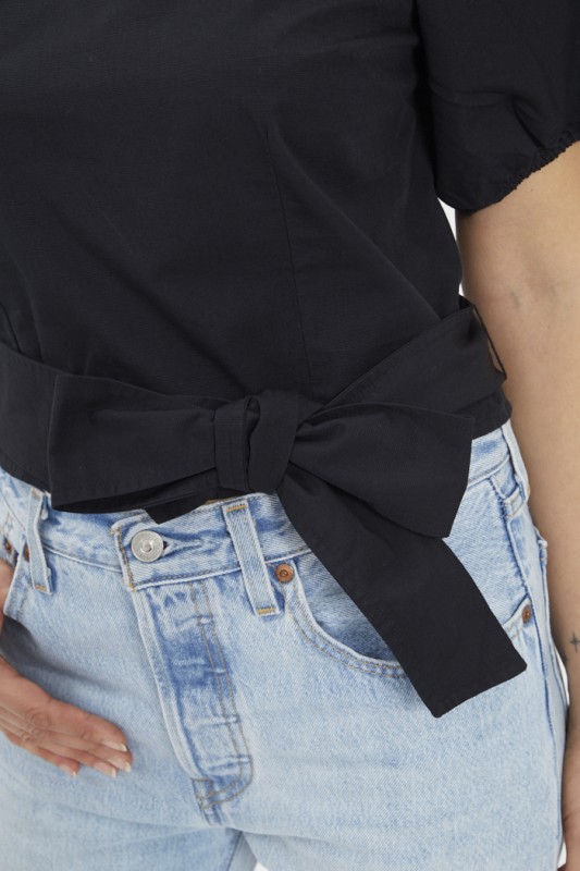 Top manches bouffantes