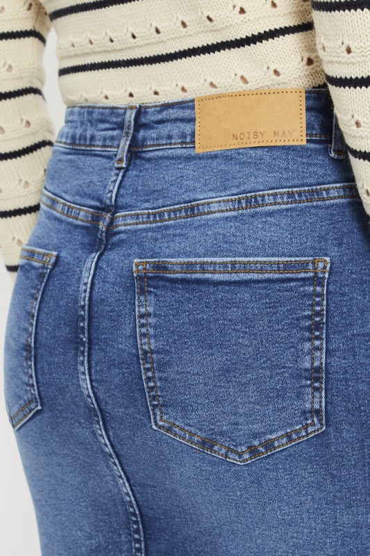 Jupe en jean effet délavé et usé