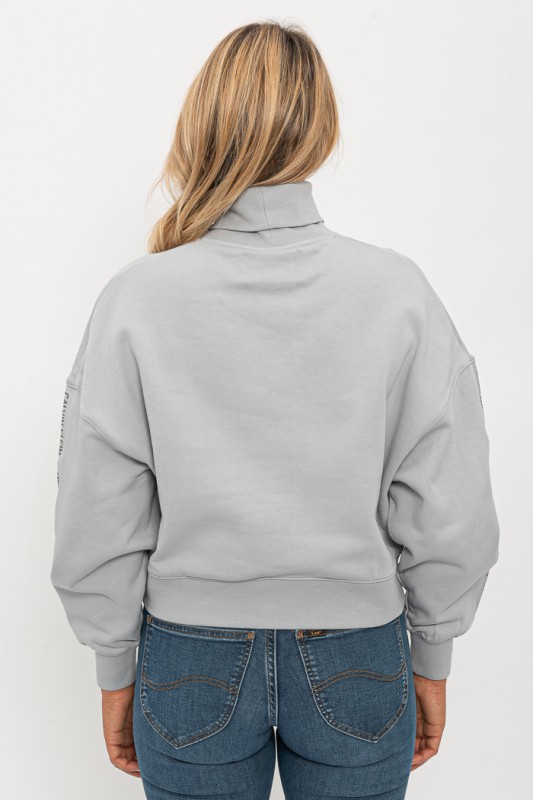 Pull col montant