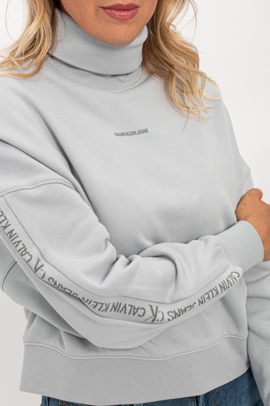 Pull col montant