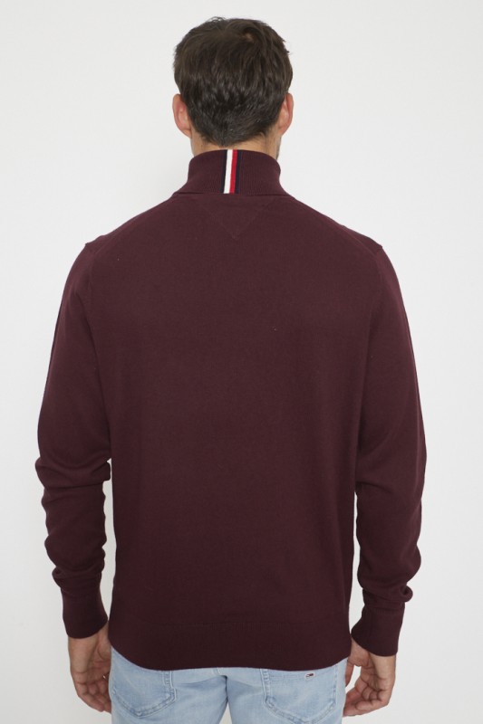 Pull col roulé