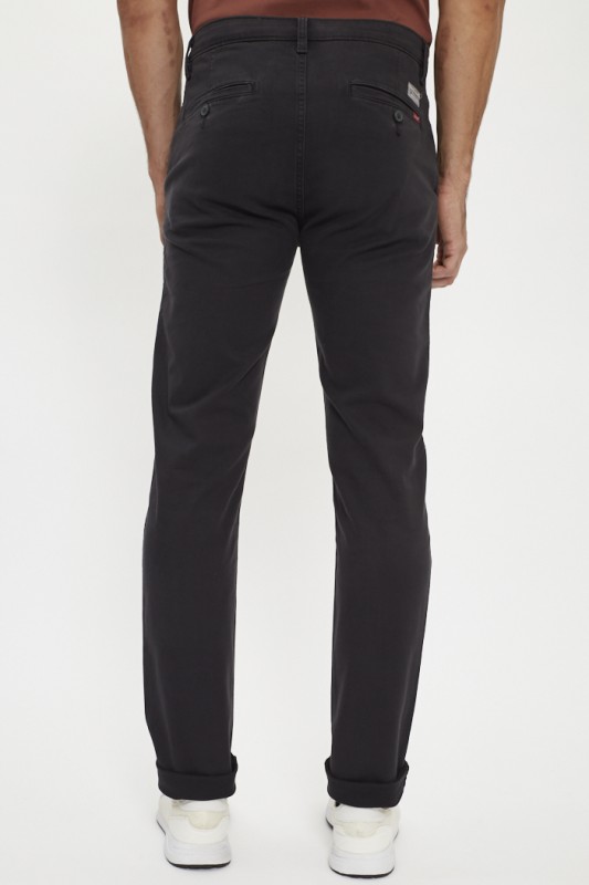 Pantalon chino noir slim fit