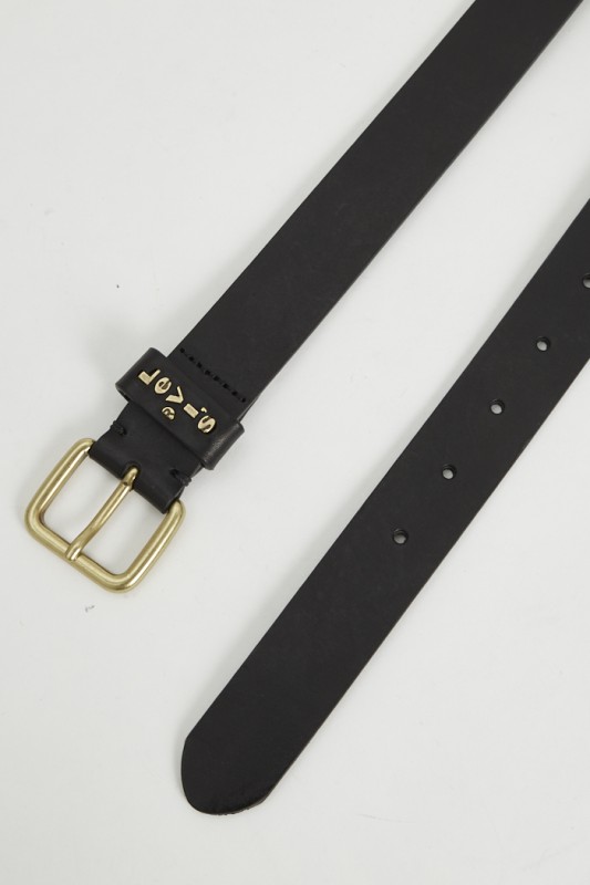 Ceinture en cuir noir boucle dorée