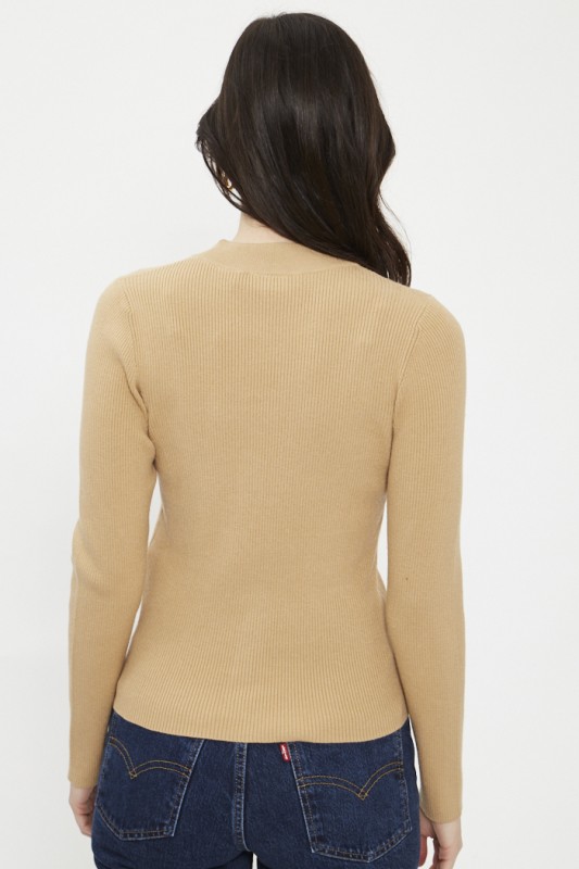 Pull en maille côtelée