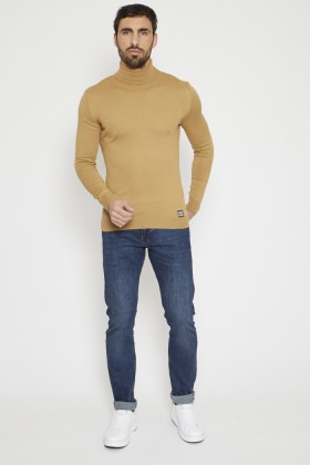Pull col roulé