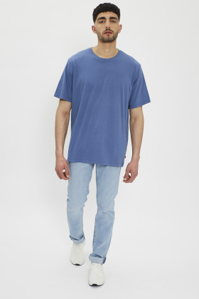 T-shirt bleu