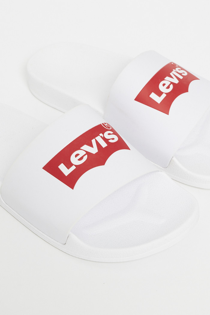 Claquettes blanches Levi s Destock Jeans